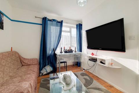 3 bedroom terraced house for sale, White Horse Lane, Stepney, London, E1