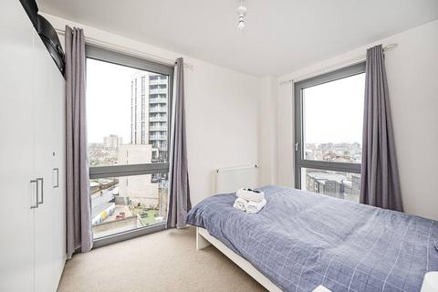 3 bedroom flat to rent, Boleyn Road, Dalston, London, N16