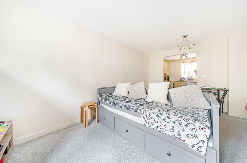 Crestwood View, Eastleigh, Hampshire, SO50 2 bed apartment for sale £