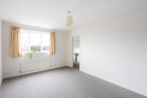 2 bedroom flat to rent, Flat  Victoria Court, Durdham Park, BS6