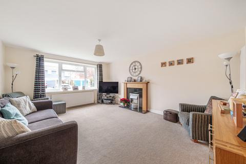 3 Goldsmiths Close, Woking, GU21 3HF
