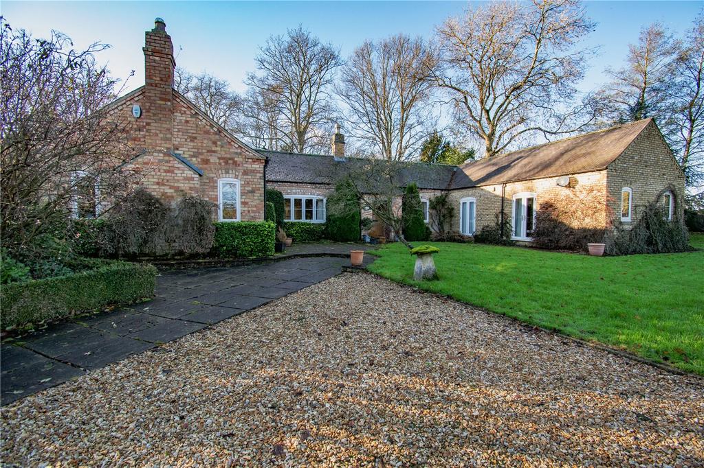 Cherry Cobb Lane, BarnoldbyleBeck, Grimsby, Lincolnshire, DN37 4 bed