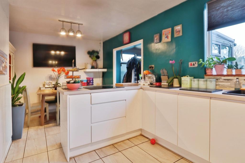 Turmarr Villas, Easington, Hull, HU12 0TJ 3 bed semidetached house for