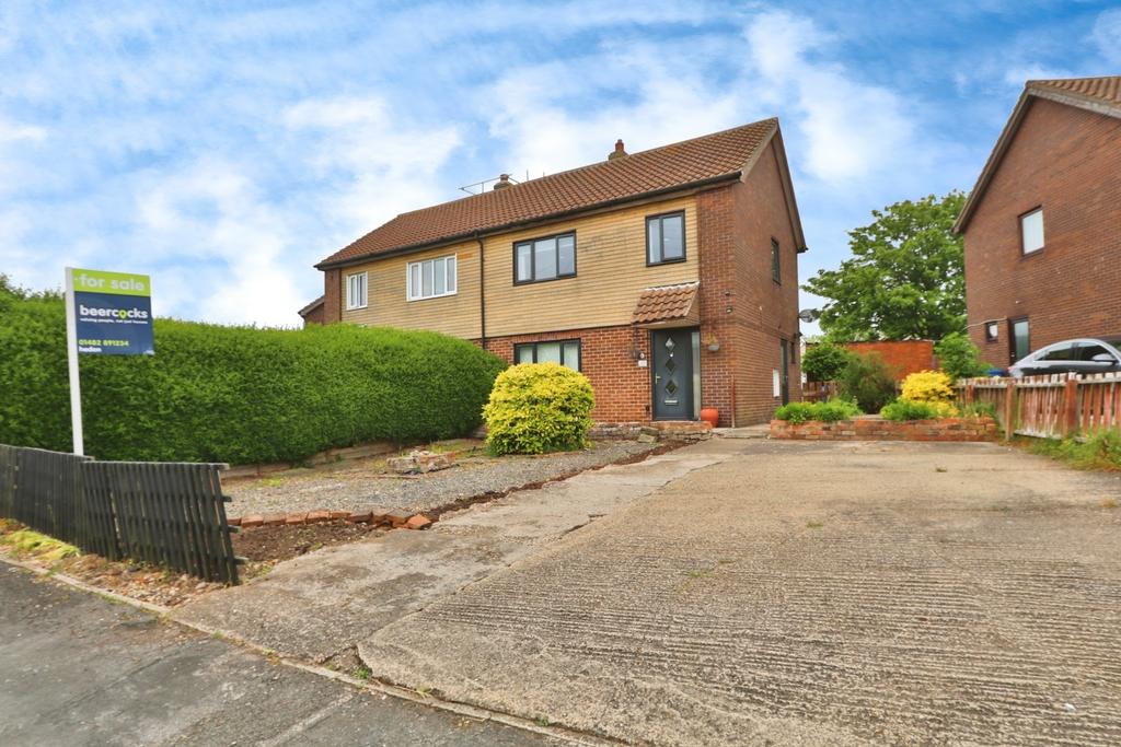 Turmarr Villas, Easington, Hull, 3 bed semidetached house for sale £120,000