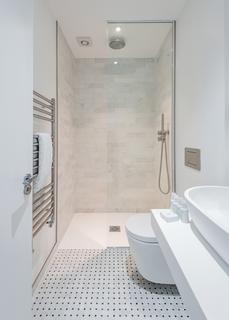 2 bedroom flat to rent,  Lillie Road, London SW6