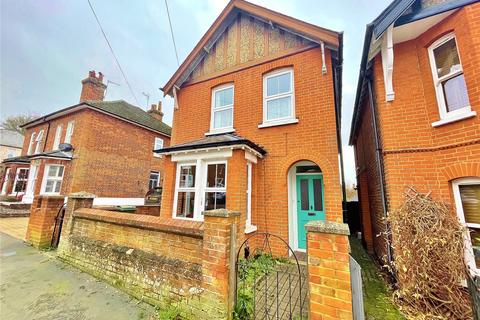 3 bedroom detached house to rent, High Path Road, Guildford, Surrey, Surrey, GU1