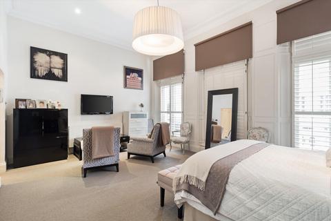 4 bedroom flat for sale, Manson Place, South Kensington SW7