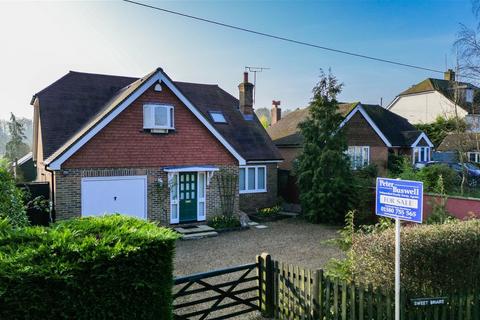 4 bedroom detached house for sale - Semi Rural Location in Burwash