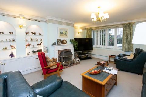 4 bedroom detached house for sale, Semi Rural Location in Burwash