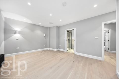 1 bedroom apartment to rent, Shaftesbury Avenue, Soho,  W1D