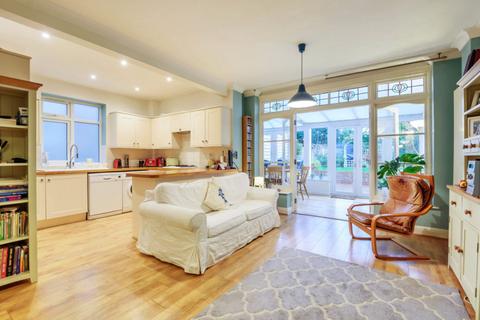 20 Brookfield Avenue, London, W5 1LA