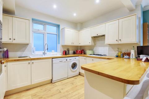 20 Brookfield Avenue, London, W5 1LA