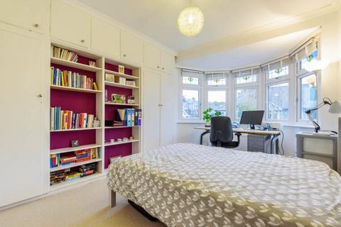 20 Brookfield Avenue, London, W5 1LA