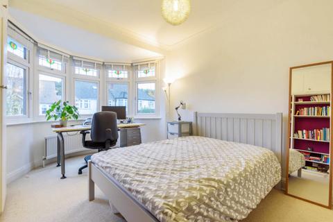 20 Brookfield Avenue, London, W5 1LA