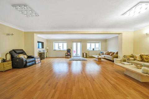 61 Ashbourne Road, London, W5 3DH
