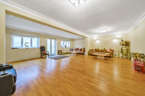 61 Ashbourne Road, London, W5 3DH