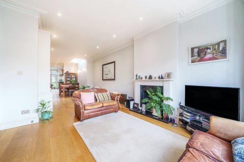 6 Sherborne Gardens, London, W13 8AS