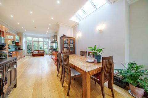 6 Sherborne Gardens, London, W13 8AS