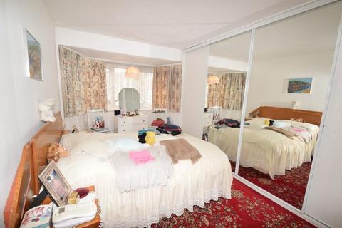 9 Princes Avenue, London, W3 8LZ