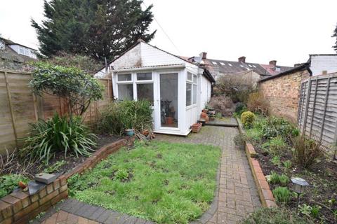 9 Princes Avenue, London, W3 8LZ