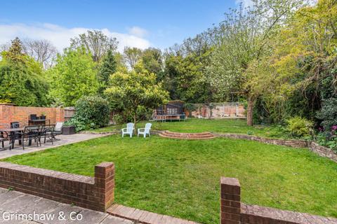 4 Birkdale Road, London, W5 1JZ