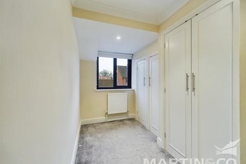6 Douglas Walk, Chelmsford, CM2 9XQ