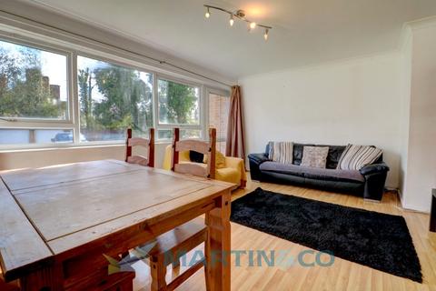 2 bedroom apartment for sale, Kingston Court , Four Oaks, Sutton Coldfield