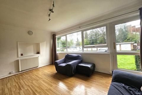 2 bedroom flat for sale, Kingston Court , Four Oaks, Sutton Coldfield