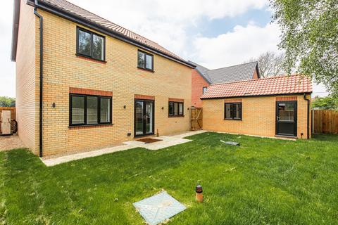 4 bedroom detached house for sale, Just 2 Miles From Dereham