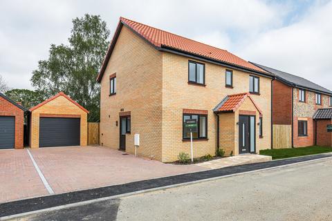 4 bedroom detached house for sale, Just 2 Miles From Dereham