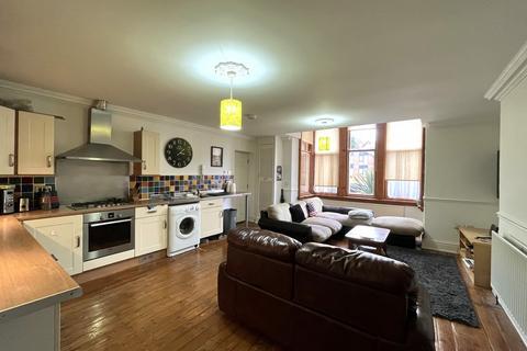 3 bedroom apartment for sale, Chatsworth House,11 Hyde Terrace