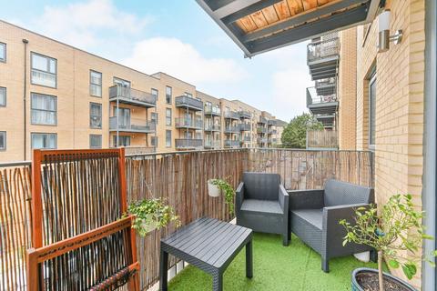 1 bedroom flat for sale, (Shared ownership) Apple Yard, Anerley, SE20