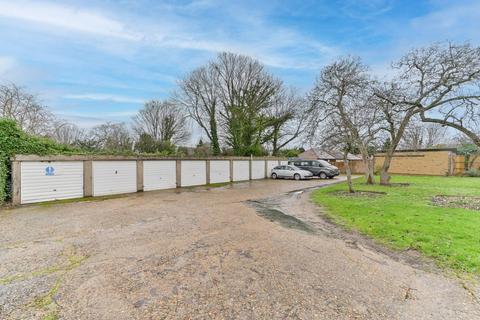 Garage to rent - Carshalton Road, Sutton, SM1