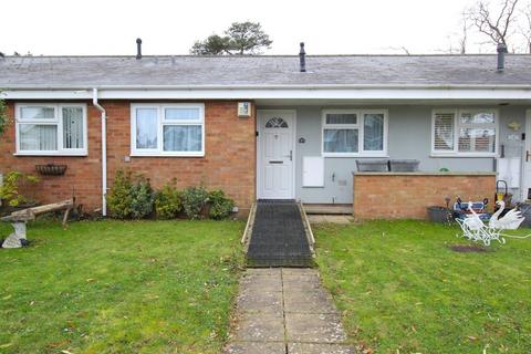 2 bedroom terraced bungalow for sale, The Avenue, Blunham