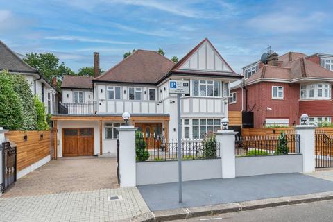 5 bedroom house to rent, Manor House Drive, Brondesbury, London, NW6