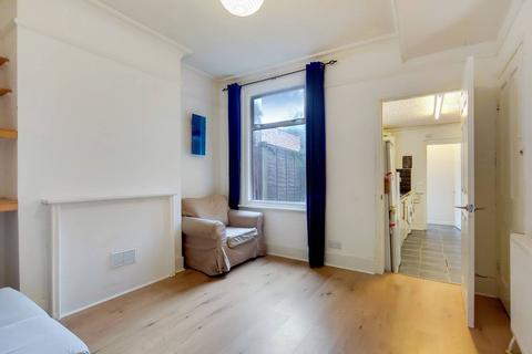 4 bedroom terraced house to rent - Farrant Avenue, N22, Wood Green, London, N22