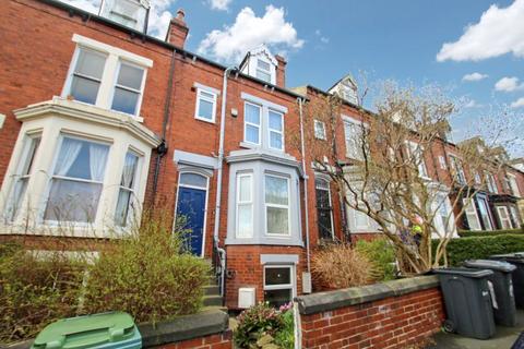 9 Cliff Mount, Leeds, LS6 2HP