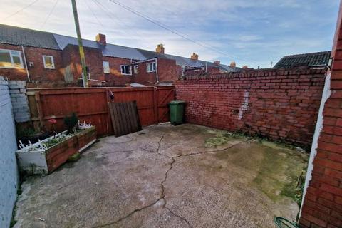 3 bedroom terraced house to rent, Woodhorn Road, Ashington