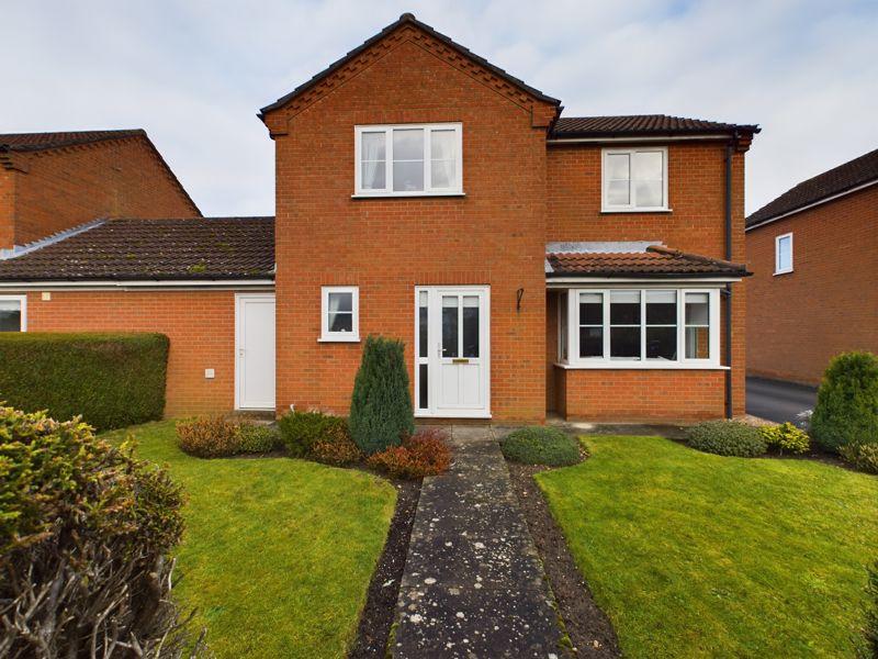 Tennyson Gardens, Horncastle 3 bed detached house for sale £230,000
