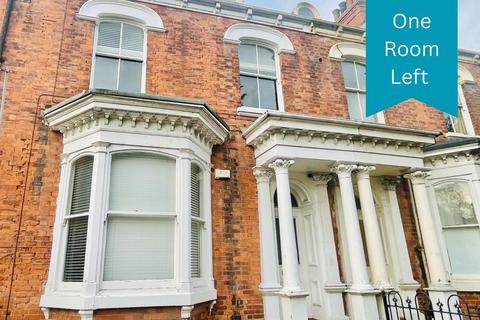 6 bedroom terraced house to rent - Abbey Road, Grimsby