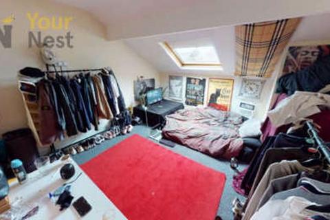 4 bedroom apartment to rent, Headingley Avenue, Headingley, Leeds, LS6 3EP