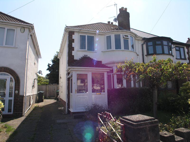 Farm Road, Oldbury B68 3 bed semidetached house £255,000