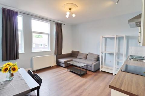 1 bedroom apartment for sale, Victoria Crescent, Manchester M30