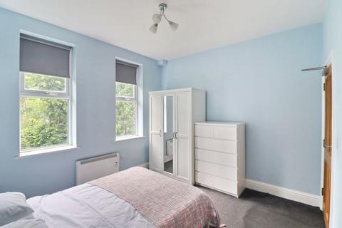 1 bedroom apartment for sale, Victoria Crescent, Manchester M30