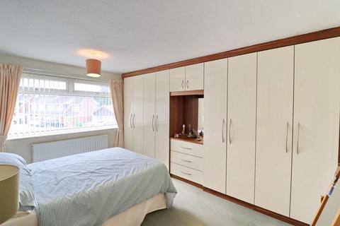 66 Birchfield Drive, Worsley, Manchester, M28 1ND