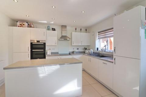 4 bedroom detached house for sale, Bullbridge View, Manchester M28