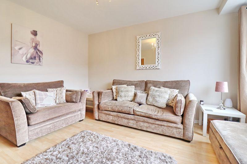 Sitting Room/Bedroom