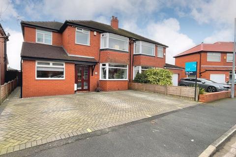 4 bedroom semi-detached house for sale, Carlton Road, Manchester M28
