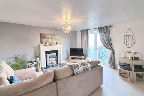 2 bedroom apartment for sale, Gadfield Court, Manchester M46