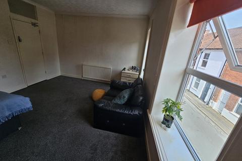 1 bedroom in a house share to rent, St Nicholas Street - DB